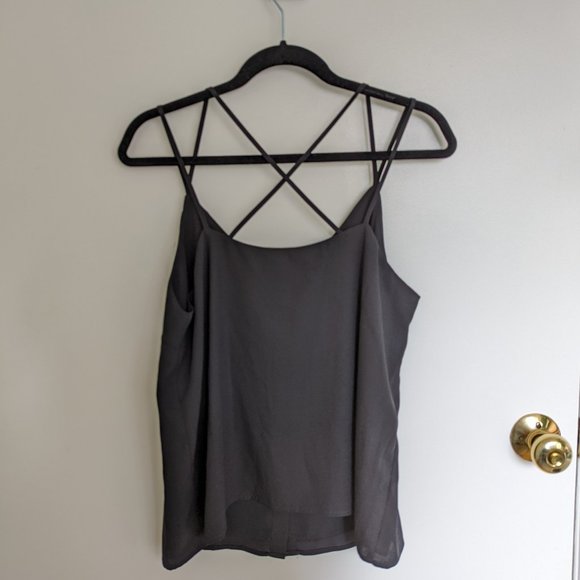 Frank and Oak black cross-strap button-front tank top - Picture 2 of 7